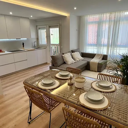 Ria Living - Mar 03 아파트